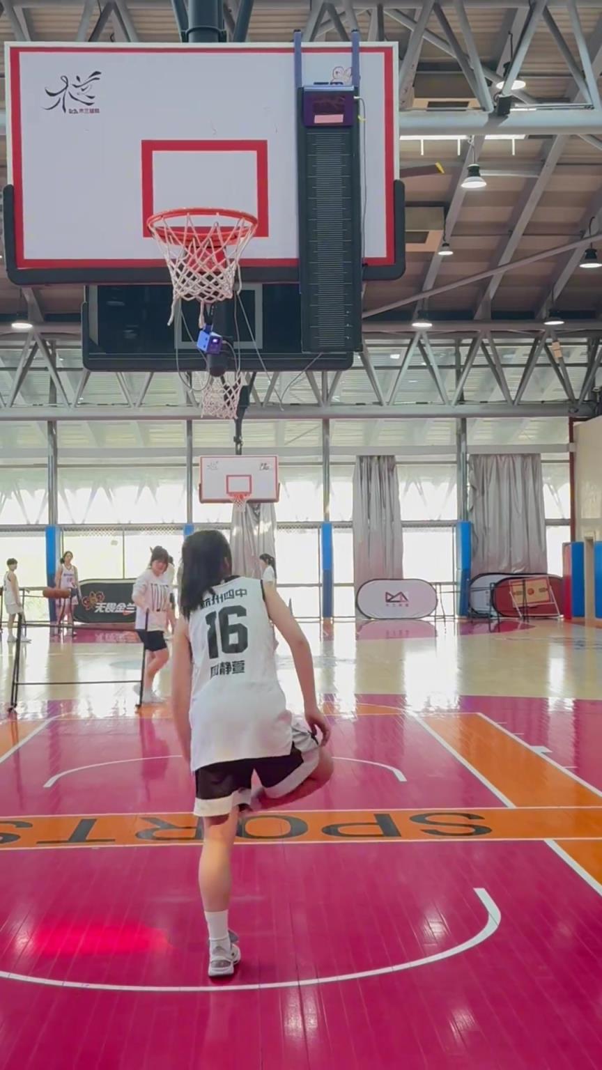 所以，你能摸高多少？