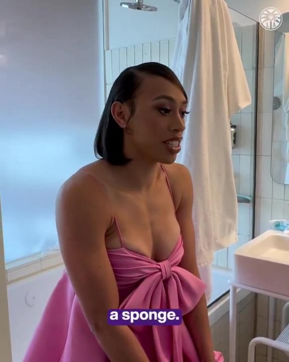 以后就當(dāng)你的球迷了這位WNBA新秀妹子，身材也是相當(dāng)炸裂