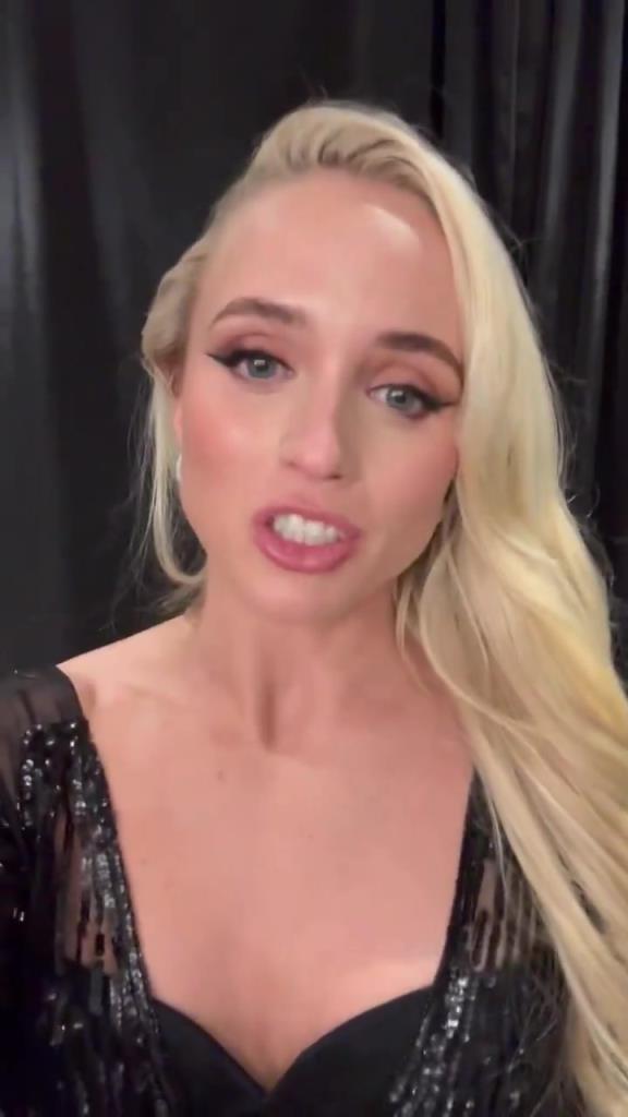 這么甜美的長相，要是不跟你說，你都不知道她也是籃球遠(yuǎn)動員